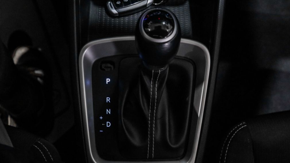 Hyundai Venue Preferred 2023 d&rsquo;occasion à vendre - 17