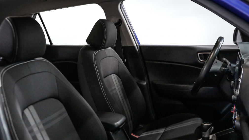 Hyundai Venue Preferred 2023 d&rsquo;occasion à vendre - 24