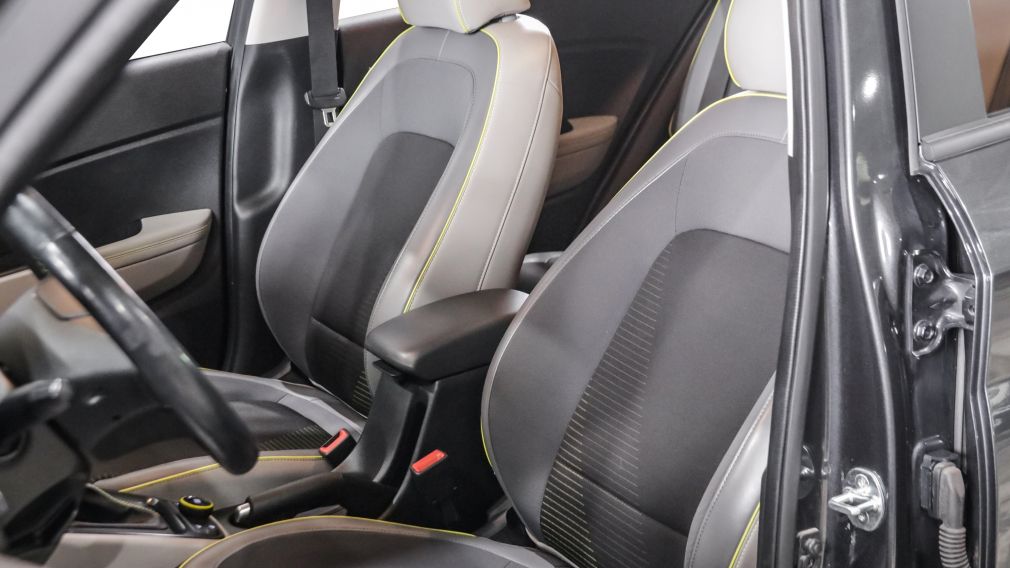 Hyundai Venue Trend w/Urban Pkg/Grey-Lime Interior 2020 d&rsquo;occasion à vendre - 17