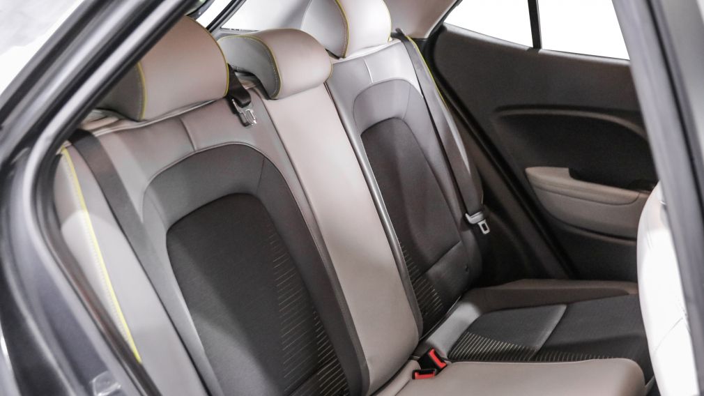 Hyundai Venue Trend w/Urban Pkg/Grey-Lime Interior 2020 d&rsquo;occasion à vendre - 24