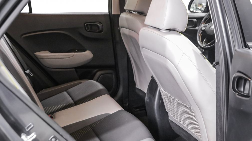 Hyundai Venue Trend w/Urban Pkg/Grey-Lime Interior 2020 d&rsquo;occasion à vendre - 25