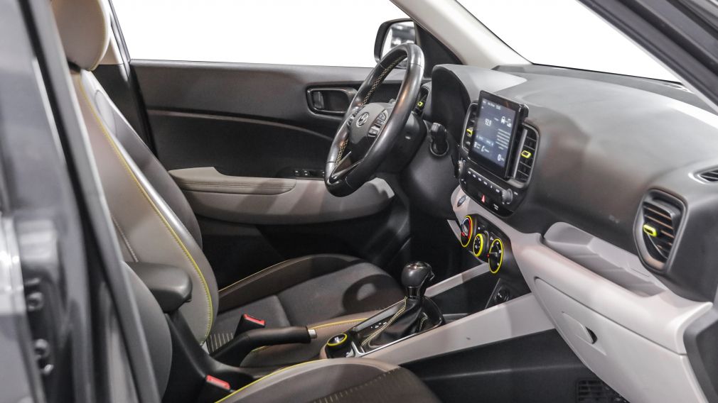 Hyundai Venue Trend w/Urban Pkg/Grey-Lime Interior 2020 d&rsquo;occasion à vendre - 27