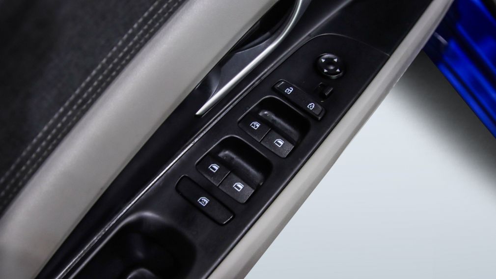 Hyundai Elantra Luxury 2023 à vendre à Donnacona - 15