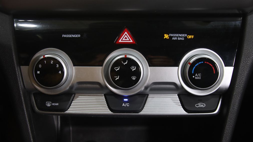 Hyundai Elantra Preferred w/Sun & Safety Package 2020 d&rsquo;occasion à vendre - 17