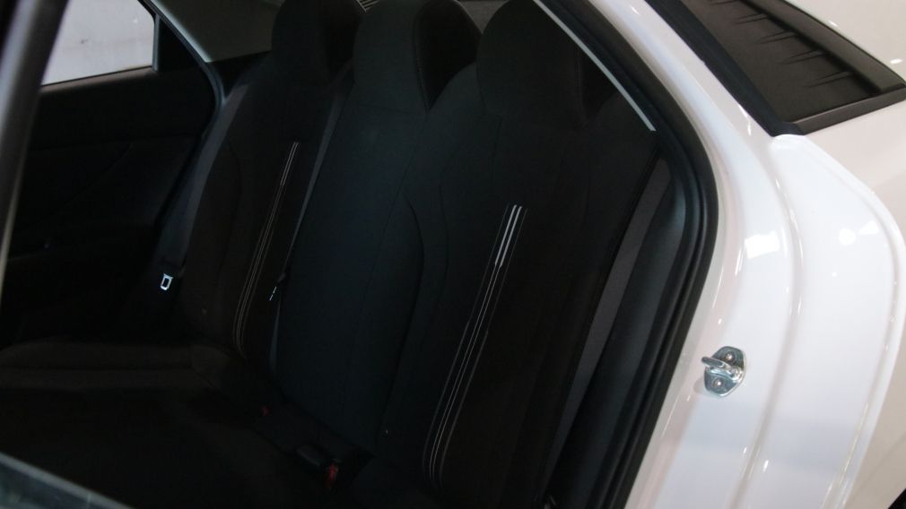 Hyundai Elantra Preferred 2021 d&rsquo;occasion à vendre - 16