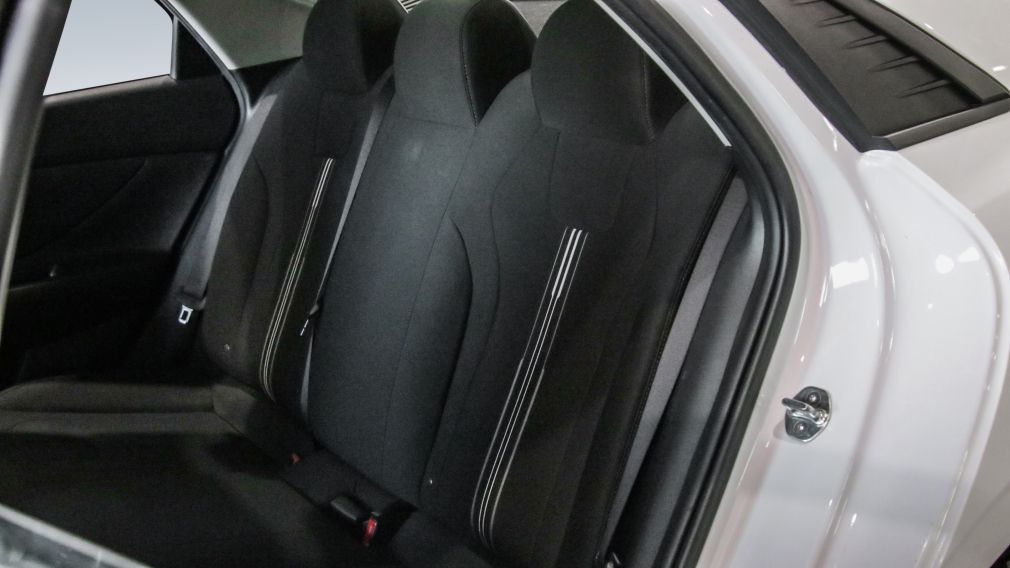 Hyundai Elantra Preferred 2021 d&rsquo;occasion à vendre - 16