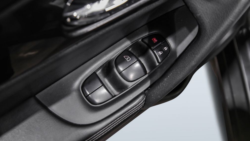 Nissan Rogue SV 2019 d&rsquo;occasion à vendre - 9