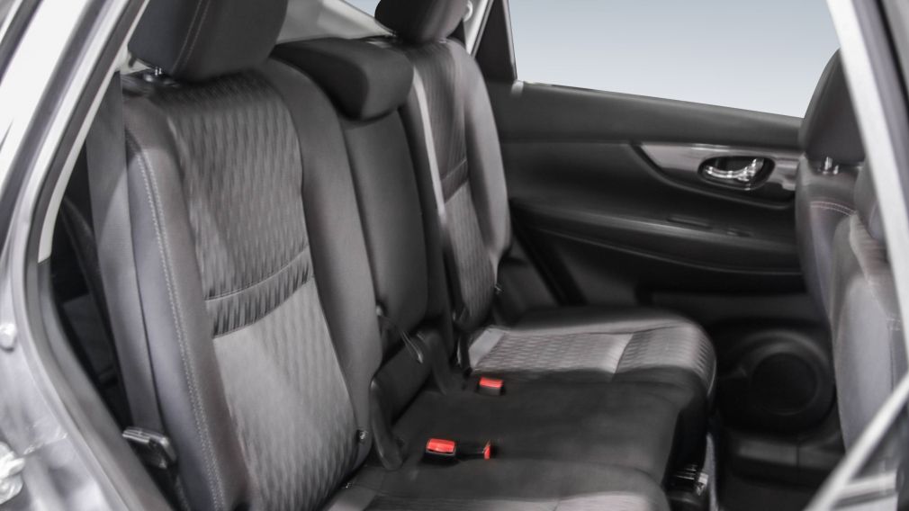 Nissan Rogue SV 2019 d&rsquo;occasion à vendre - 21