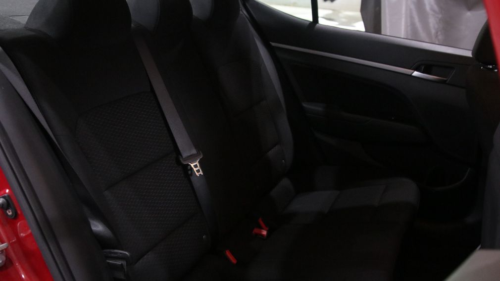 Hyundai Elantra Preferred w/Sun & Safety Package 2020 d&rsquo;occasion à vendre - 22