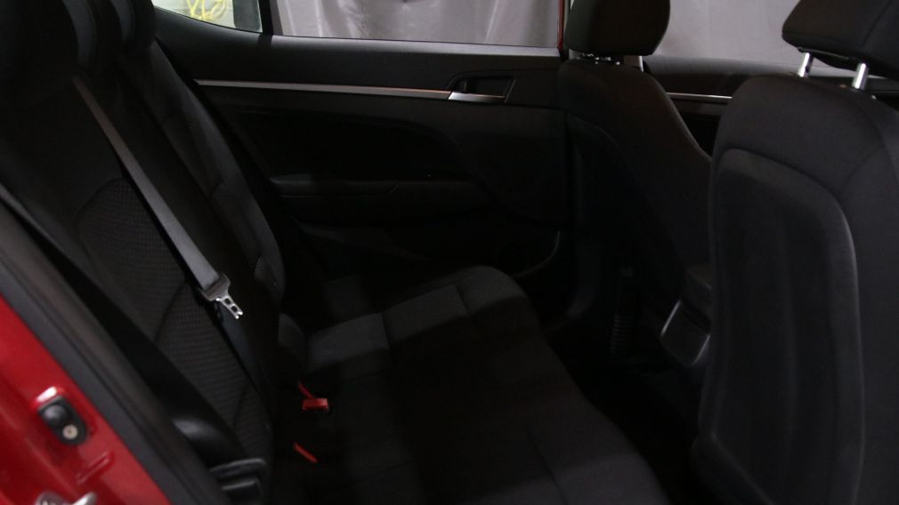 Hyundai Elantra Preferred w/Sun & Safety Package 2020 d&rsquo;occasion à vendre - 23