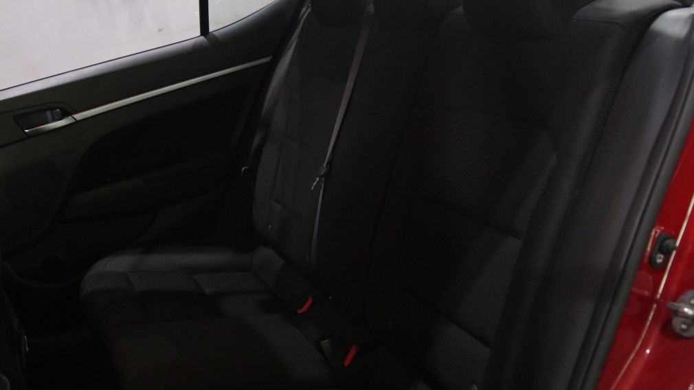 Hyundai Elantra Preferred w/Sun & Safety Package 2020 d&rsquo;occasion à vendre - 18