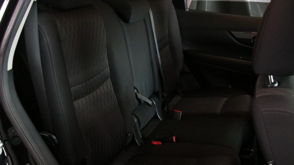 Nissan Rogue SV 2019 d&rsquo;occasion à vendre - 23