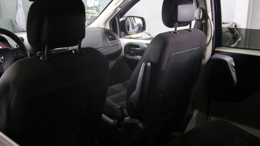 Dodge GR Caravan Canada Value Package 2019 d&rsquo;occasion à vendre - 19