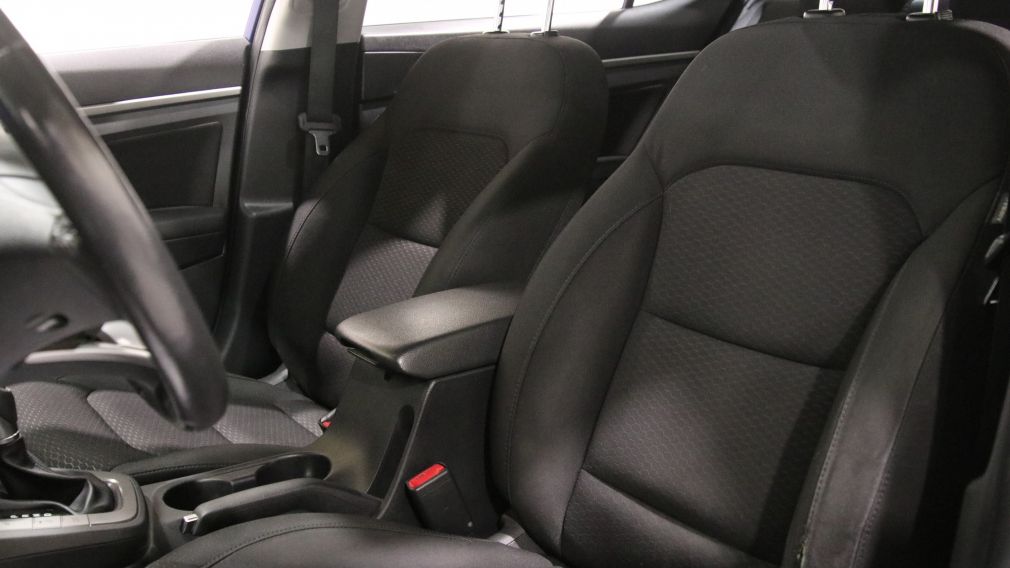 Hyundai Elantra Preferred w/Sun & Safety Package 2020 d&rsquo;occasion à vendre - 10