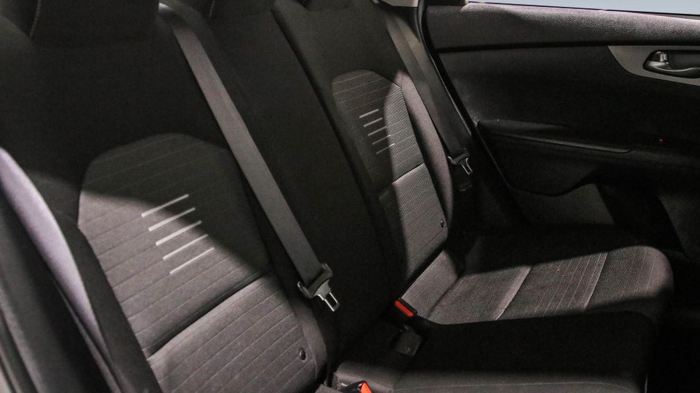 Kia Forte LX 2021 d&rsquo;occasion à vendre - 21