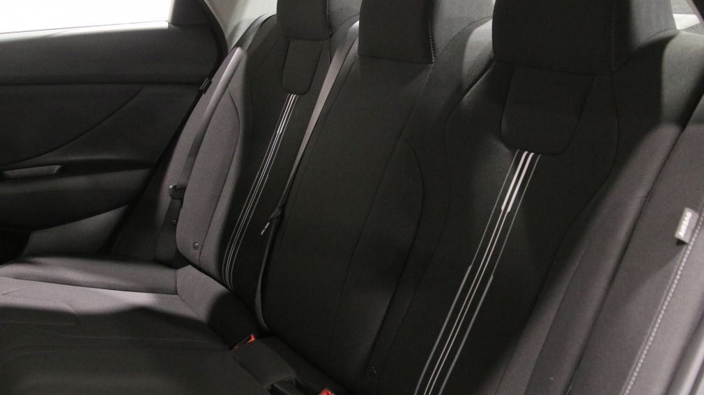 Hyundai Elantra Preferred 2025 d&rsquo;occasion à vendre - 21