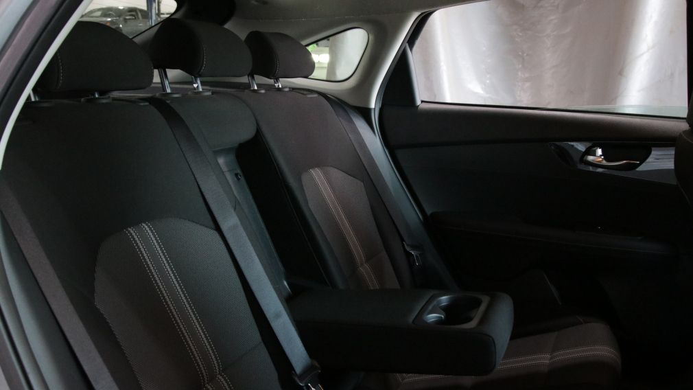 Kia Forte5 EX 2022 d&rsquo;occasion à vendre - 19