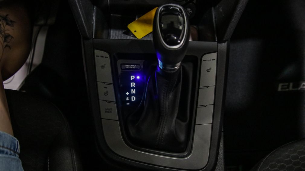 Hyundai Elantra Preferred w/Sun & Safety Package 2020 d&rsquo;occasion à vendre - 17