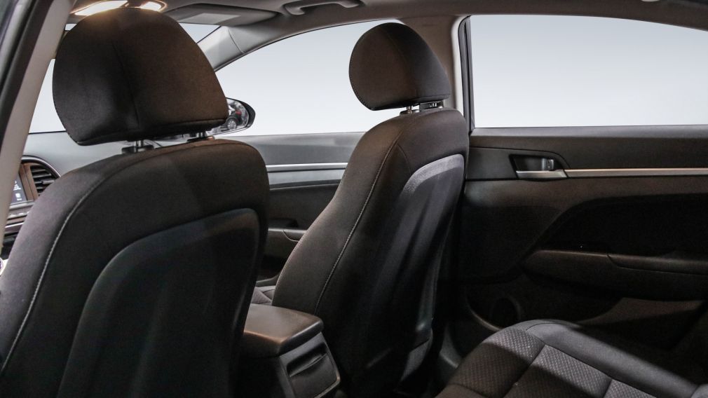 Hyundai Elantra Preferred w/Sun & Safety Package 2020 d&rsquo;occasion à vendre - 19