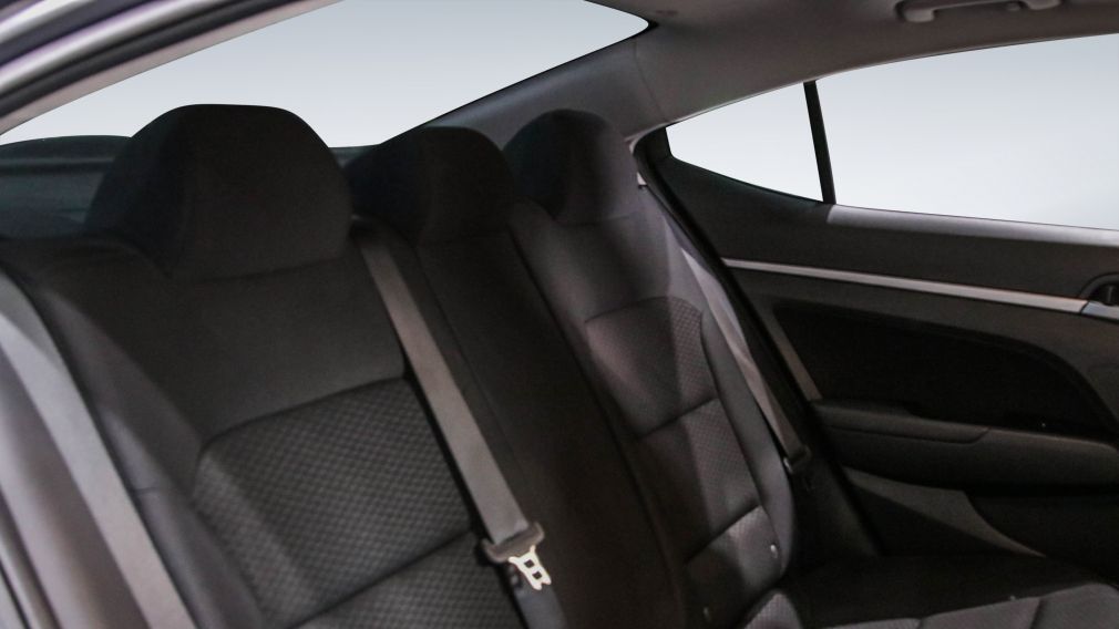 Hyundai Elantra Preferred w/Sun & Safety Package 2020 d&rsquo;occasion à vendre - 20