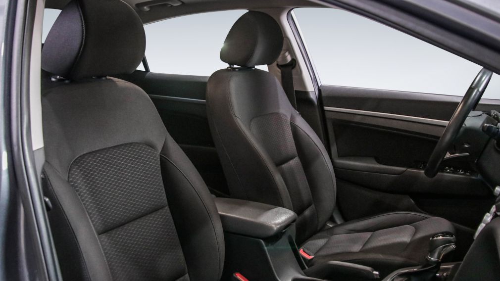 Hyundai Elantra Preferred w/Sun & Safety Package 2020 d&rsquo;occasion à vendre - 22