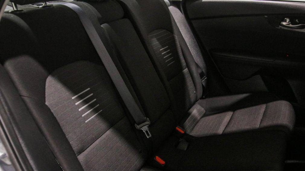 Kia Forte EX 2020 d&rsquo;occasion à vendre - 23