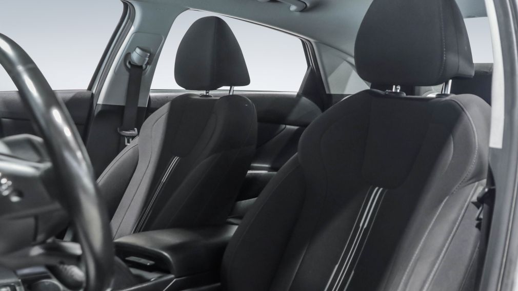 Hyundai Elantra Preferred 2021 d&rsquo;occasion à vendre - 10