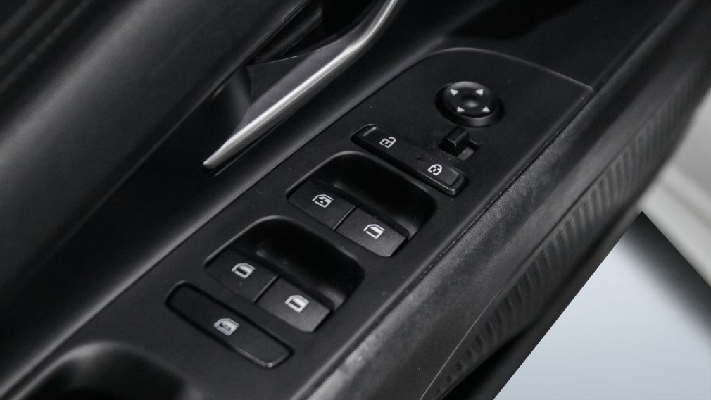 Hyundai Elantra Preferred 2022 d&rsquo;occasion à vendre - 9