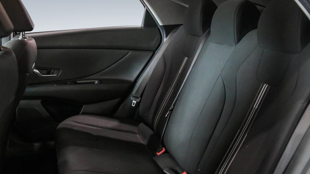 Hyundai Elantra Preferred 2022 d&rsquo;occasion à vendre - 18