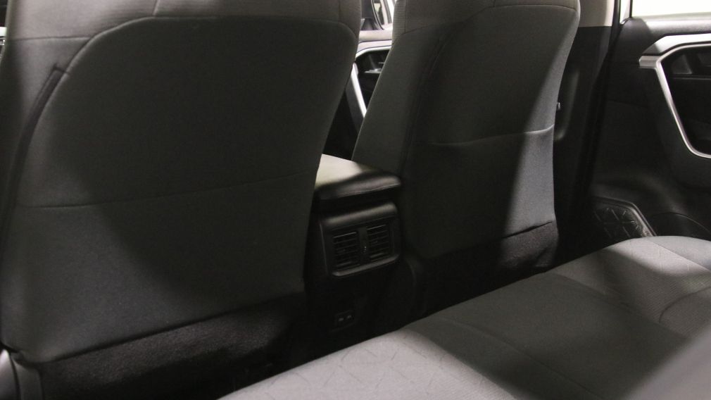Toyota Rav 4 LE 2022 d&rsquo;occasion à vendre - 21