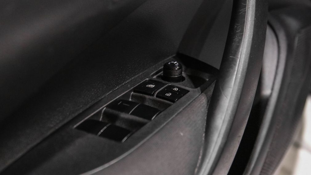 Toyota Corolla LE 2021 d&rsquo;occasion à vendre - 11