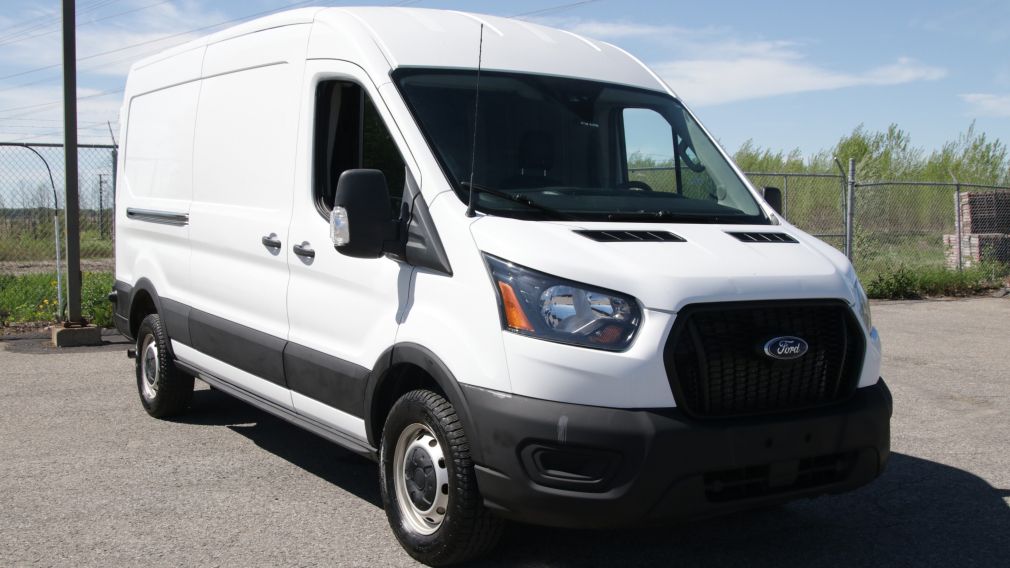Ford TRANSIT T-250 148&Prime; Med Rf 9070 GVWR RWD 2023 d&rsquo;occasion à vendre