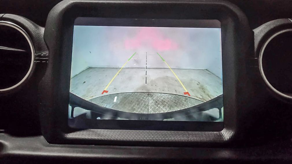 Jeep Wrangler Unlimited Sahara 2021 d&rsquo;occasion à vendre - 21