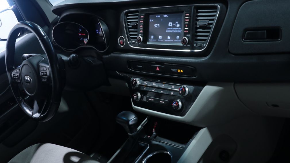 Kia Sedona LX+ 2019 d&rsquo;occasion à vendre - 21