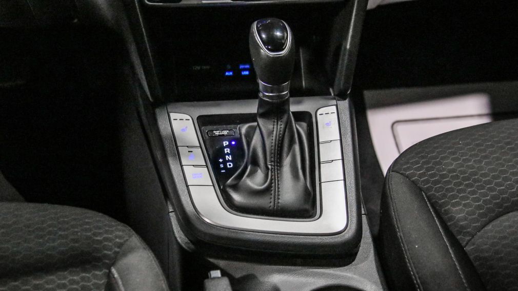 Hyundai Elantra Preferred w/Sun & Safety Package 2020 d&rsquo;occasion à vendre - 20