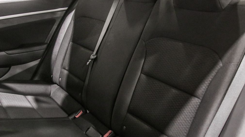 Hyundai Elantra Preferred w/Sun & Safety Package 2020 d&rsquo;occasion à vendre - 22
