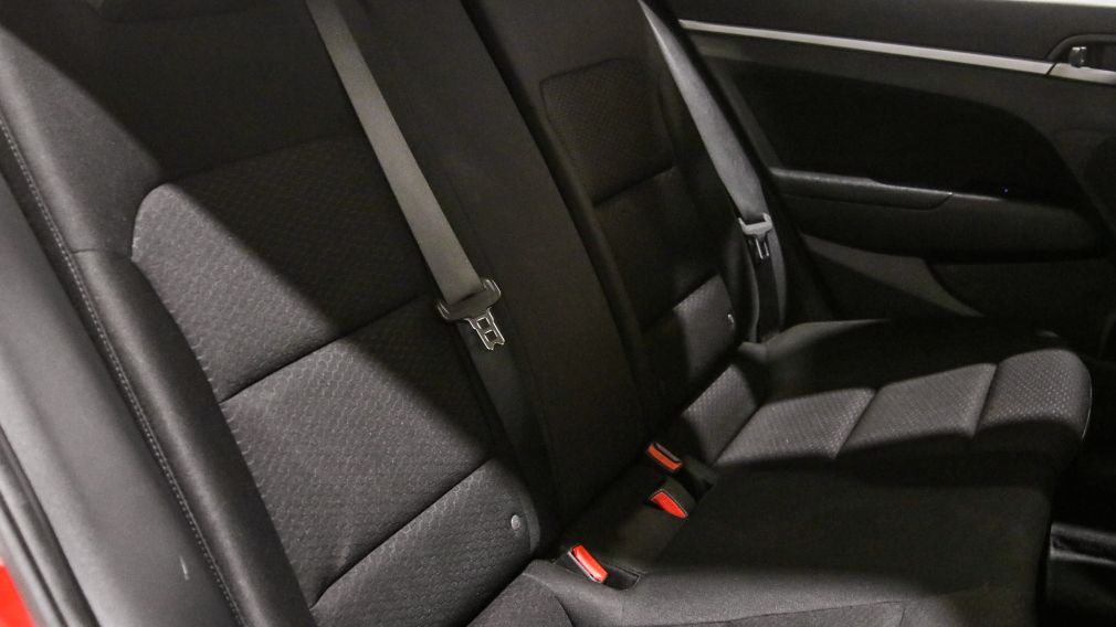 Hyundai Elantra Preferred w/Sun & Safety Package 2020 d&rsquo;occasion à vendre - 23
