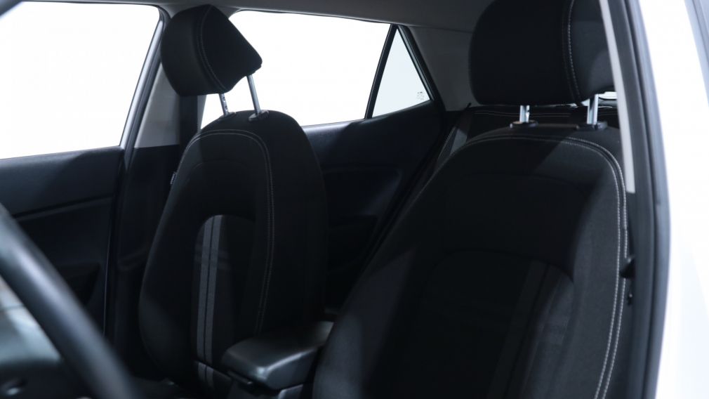 Hyundai Venue Preferred 2023 d&rsquo;occasion à vendre - 11