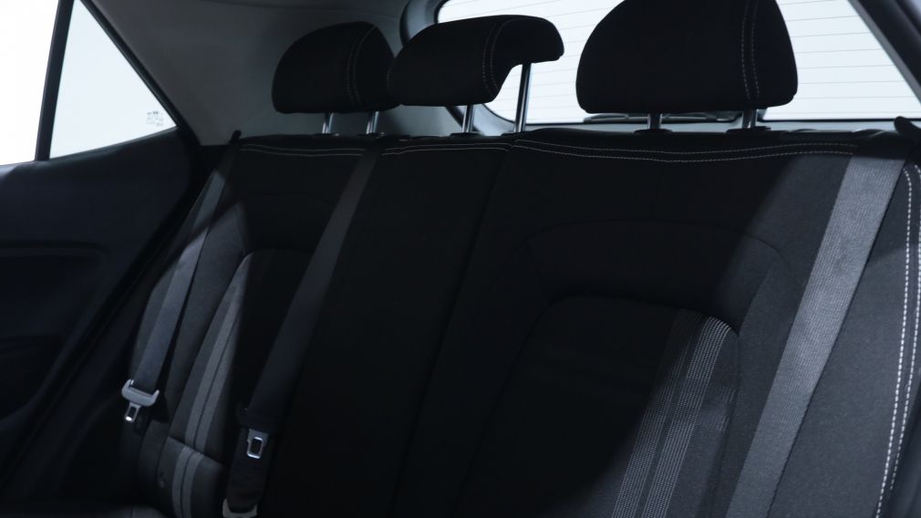 Hyundai Venue Preferred 2023 d&rsquo;occasion à vendre - 18
