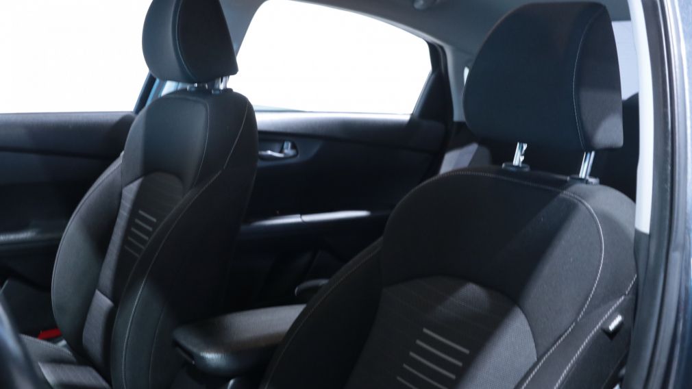 Kia Forte LX 2020 d&rsquo;occasion à vendre - 11