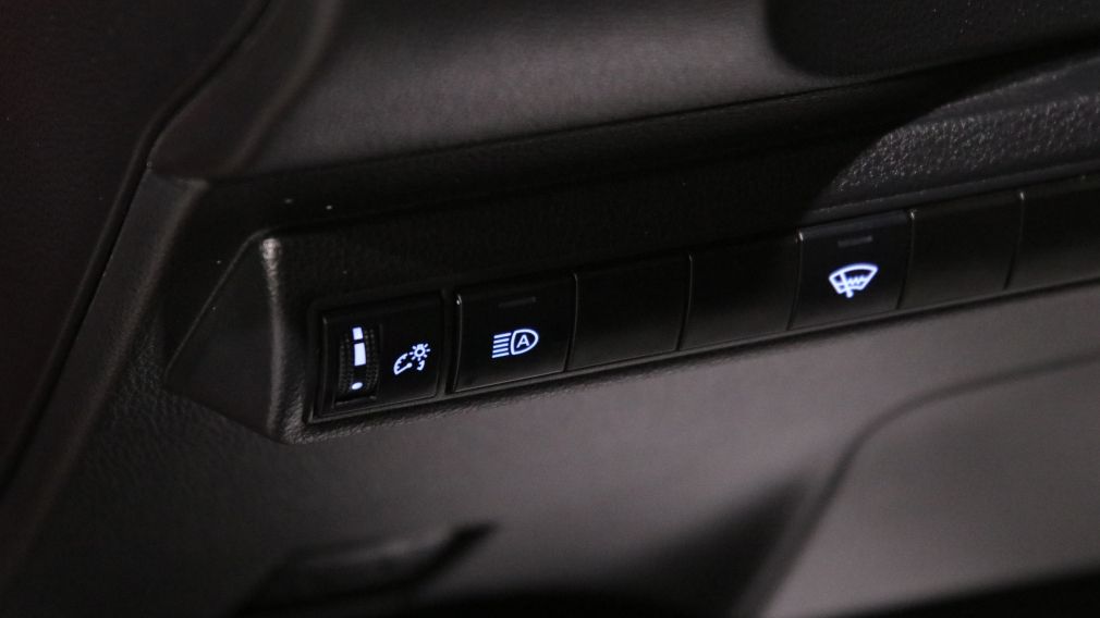 Toyota Corolla LE 2021 d&rsquo;occasion à vendre - 12