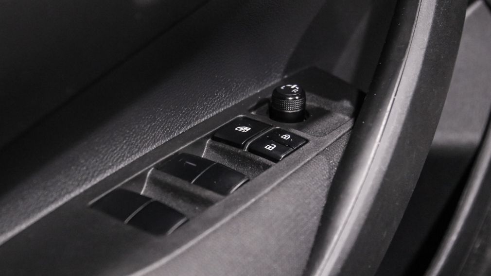 Toyota Corolla LE 2023 d&rsquo;occasion à vendre - 11