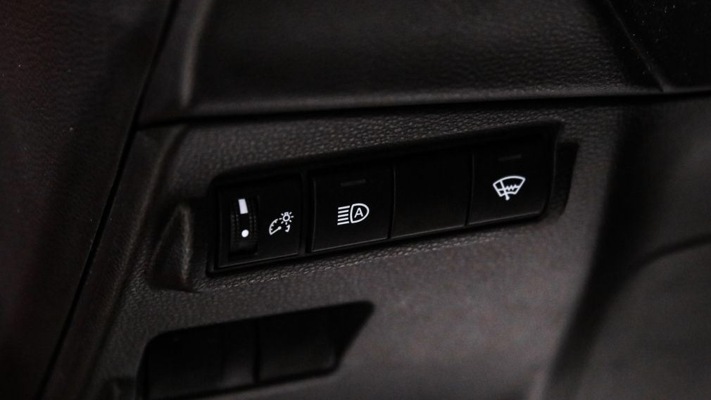 Toyota Corolla LE 2024 d&rsquo;occasion à vendre - 12