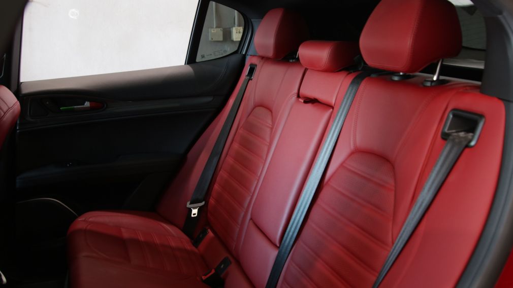 Alfa Romeo Stelvio Veloce 2022 d&rsquo;occasion à vendre - 21