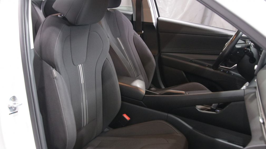 Hyundai Elantra Preferred 2021 d&rsquo;occasion à vendre - 23