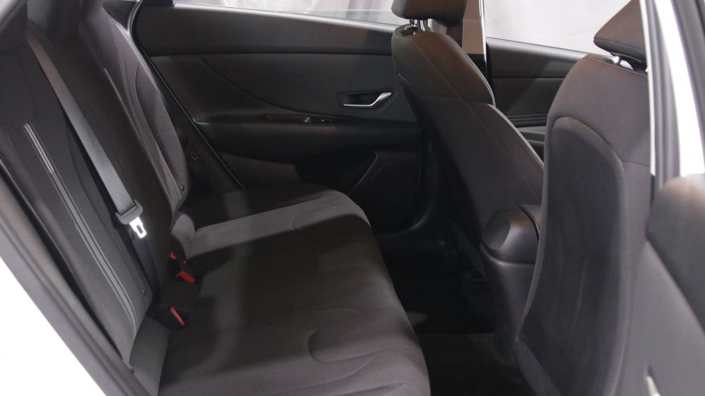 Hyundai Elantra Preferred 2021 d&rsquo;occasion à vendre - 22