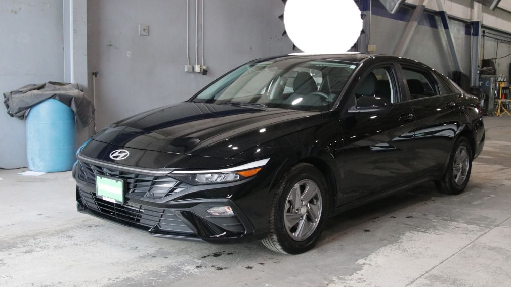 Hyundai Elantra Essential 2025 d&rsquo;occasion à vendre - 3