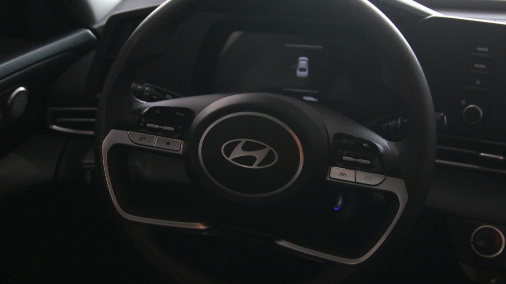 Hyundai Elantra Essential 2025 d&rsquo;occasion à vendre - 11