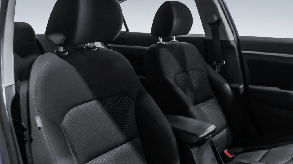Hyundai Elantra Preferred 2019 d&rsquo;occasion à vendre - 21