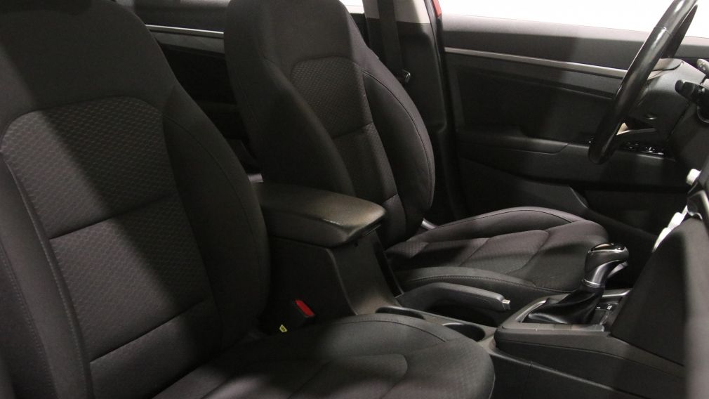 Hyundai Elantra Preferred 2019 d&rsquo;occasion à vendre - 24